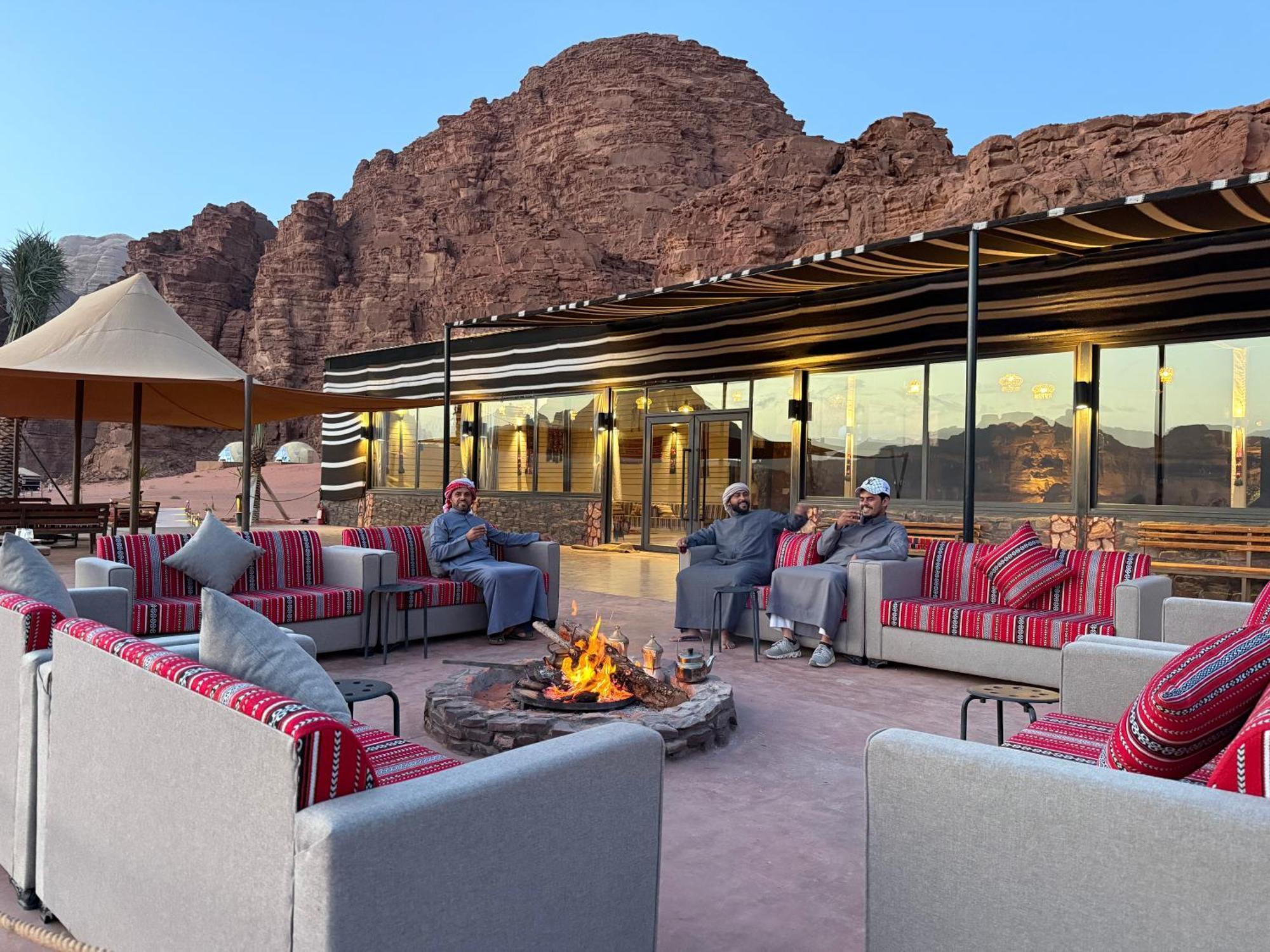 Wadi Rum Bedouin Camp Ngoại thất bức ảnh